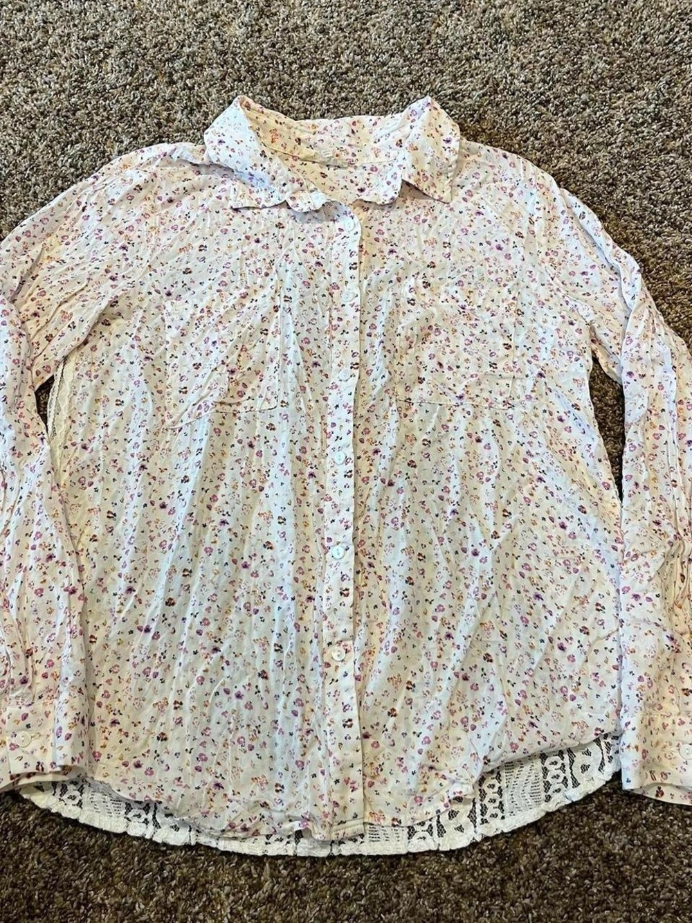 Mystree floral print + ivory lace paneled back blouse